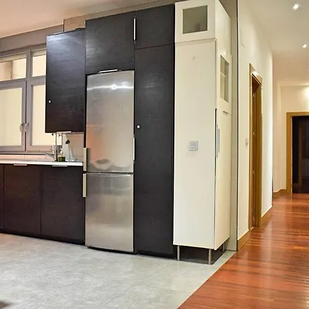 Apartamento Isozaki. 5 Dormitorios Y Jardín Privado Al Lado Del Guggenheim Bilbao