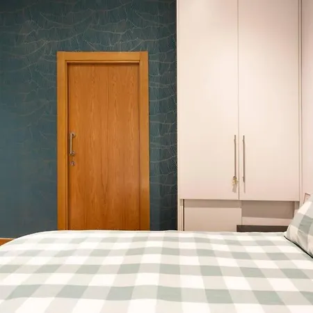 Apartment Isozaki. 5 Dormitorios Y Jardin Privado Al Lado Del Guggenheim *