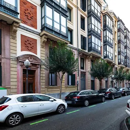 Isozaki. 5 Dormitorios Y Jardín Privado Al Lado Del Guggenheim Apartamento Bilbao